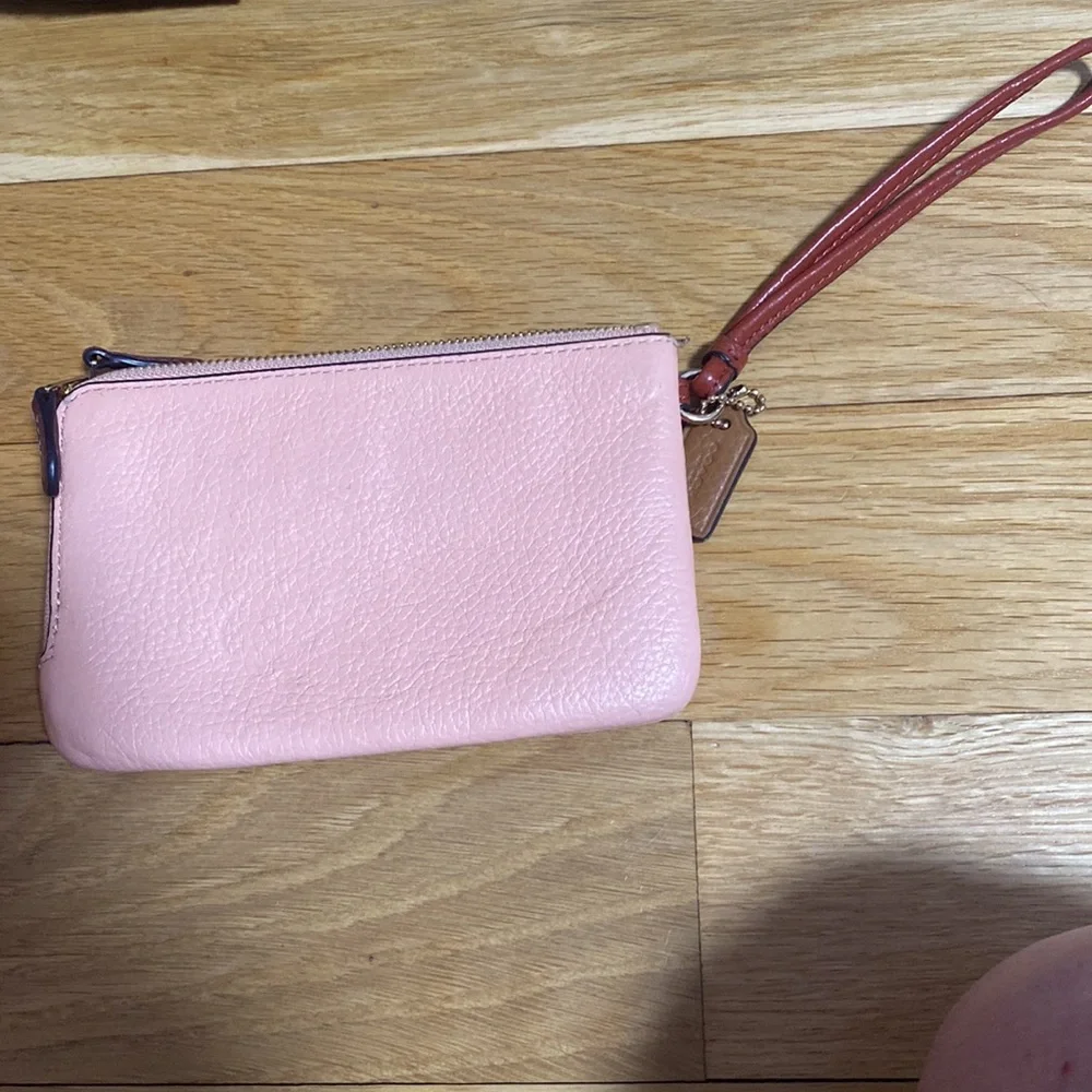 Coach Womens Pebbled Leather Corner Double zip Wristlet wallet . - Picture 3 of 8